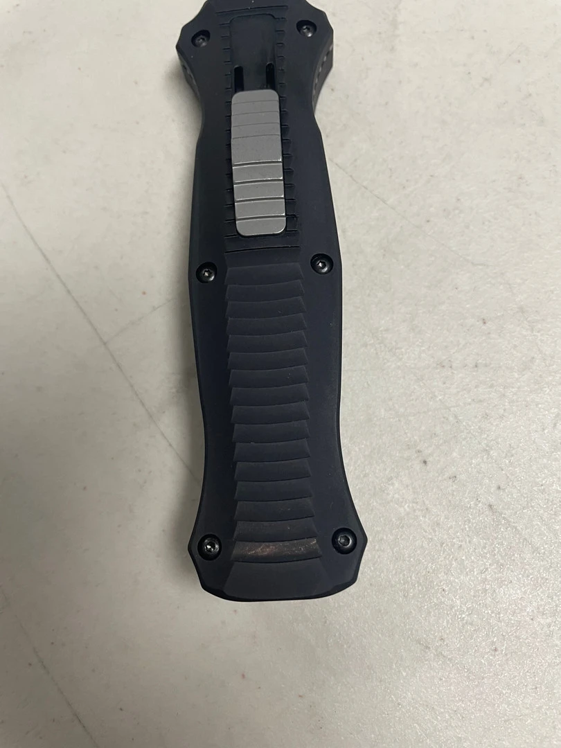 Benchmade SCRATCH & DENT 3300 Infidel D/E OTF Auto Knife, D2 Satin Blade 3 Benchmade SCRATCH & DENT 3300 Infidel D/E OTF Auto Knife, D2 Satin Blade - Image 3